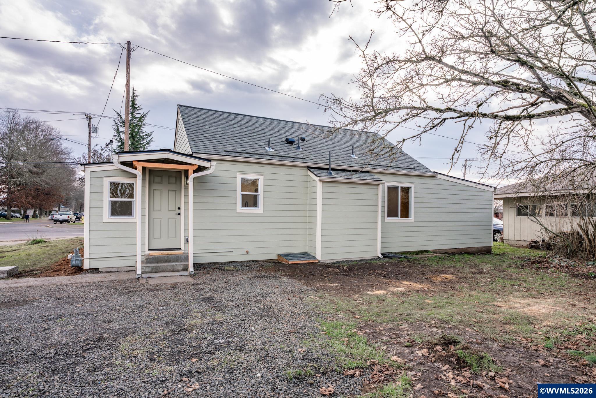 705 Tangent Street Lebanon, OR 97355 - Photo 29 of 31