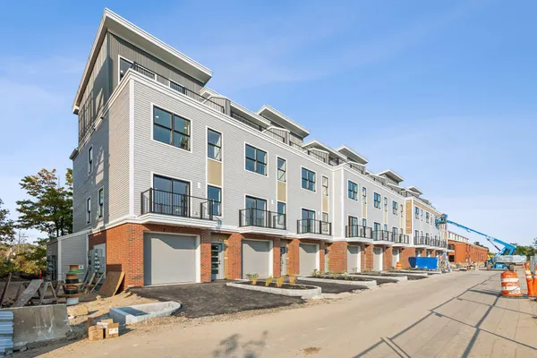 $690,000 | 26 Upper Falls Road, Unit 107, Biddeford, ME 04005