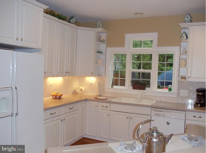 4335 Little Falls Road Huntingtown, MD 20639 - Photo 3 of 28 Kitchen