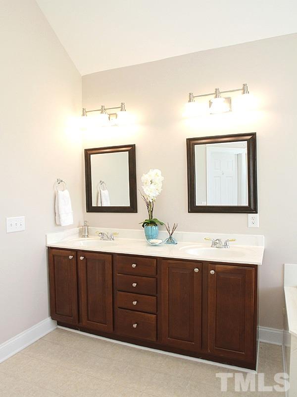 500 Seastone Street Raleigh, NC 27603 - Photo 10 of 22 Gallery Image 10