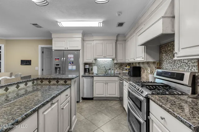 $318,000 | 1940 Sheffield Drive, Jackson, MS 39211