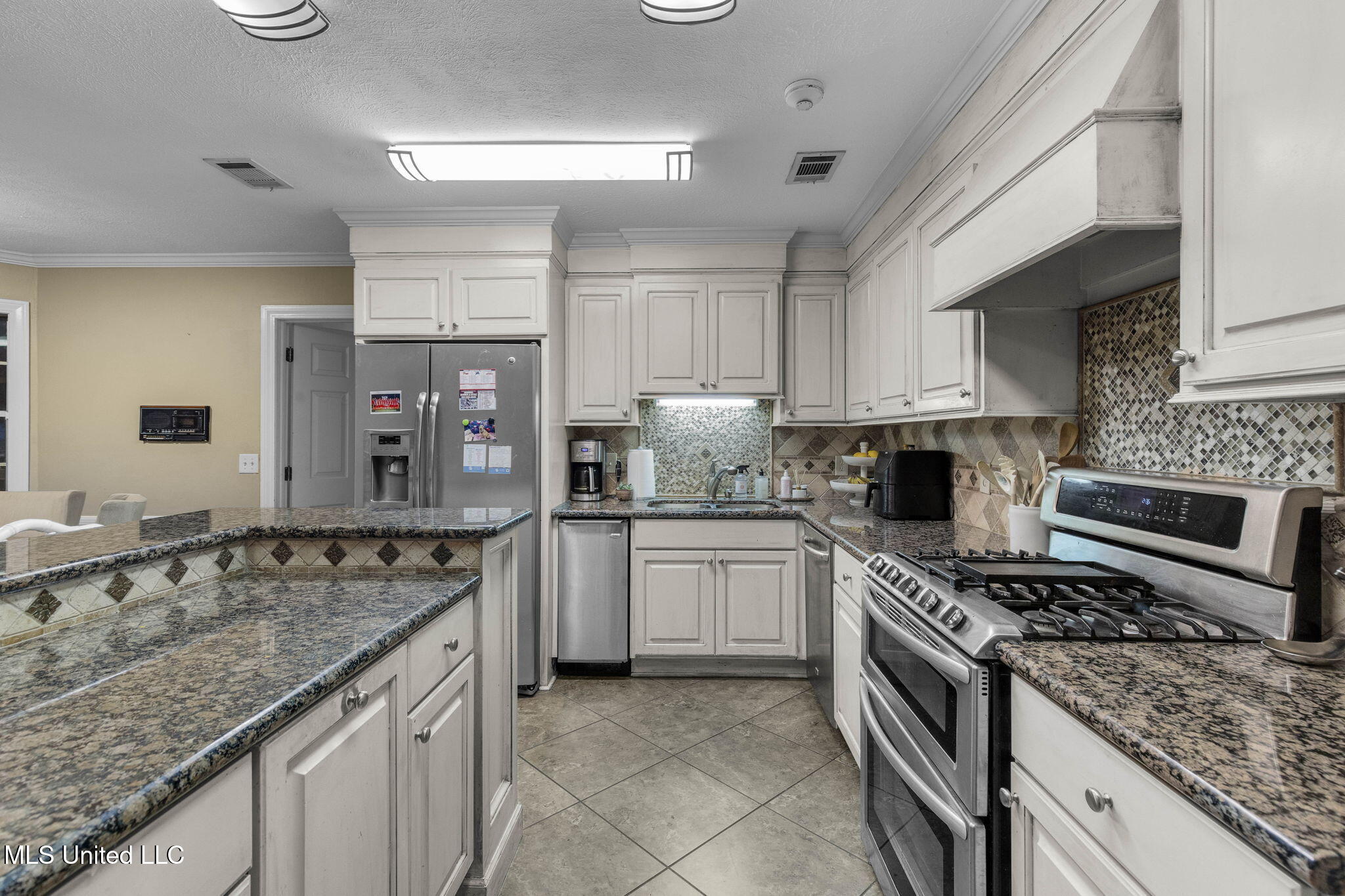 1940 Sheffield Drive Jackson, MS 39211 - Photo 19 of 59 21-web-or-mls-1940 Sheffield-21