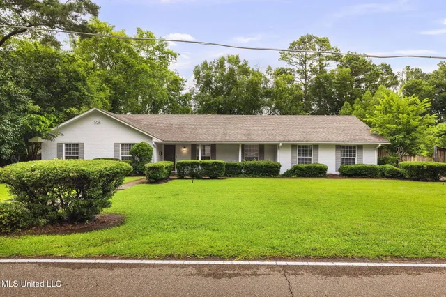 $318,000 | 1940 Sheffield Drive, Jackson, MS 39211