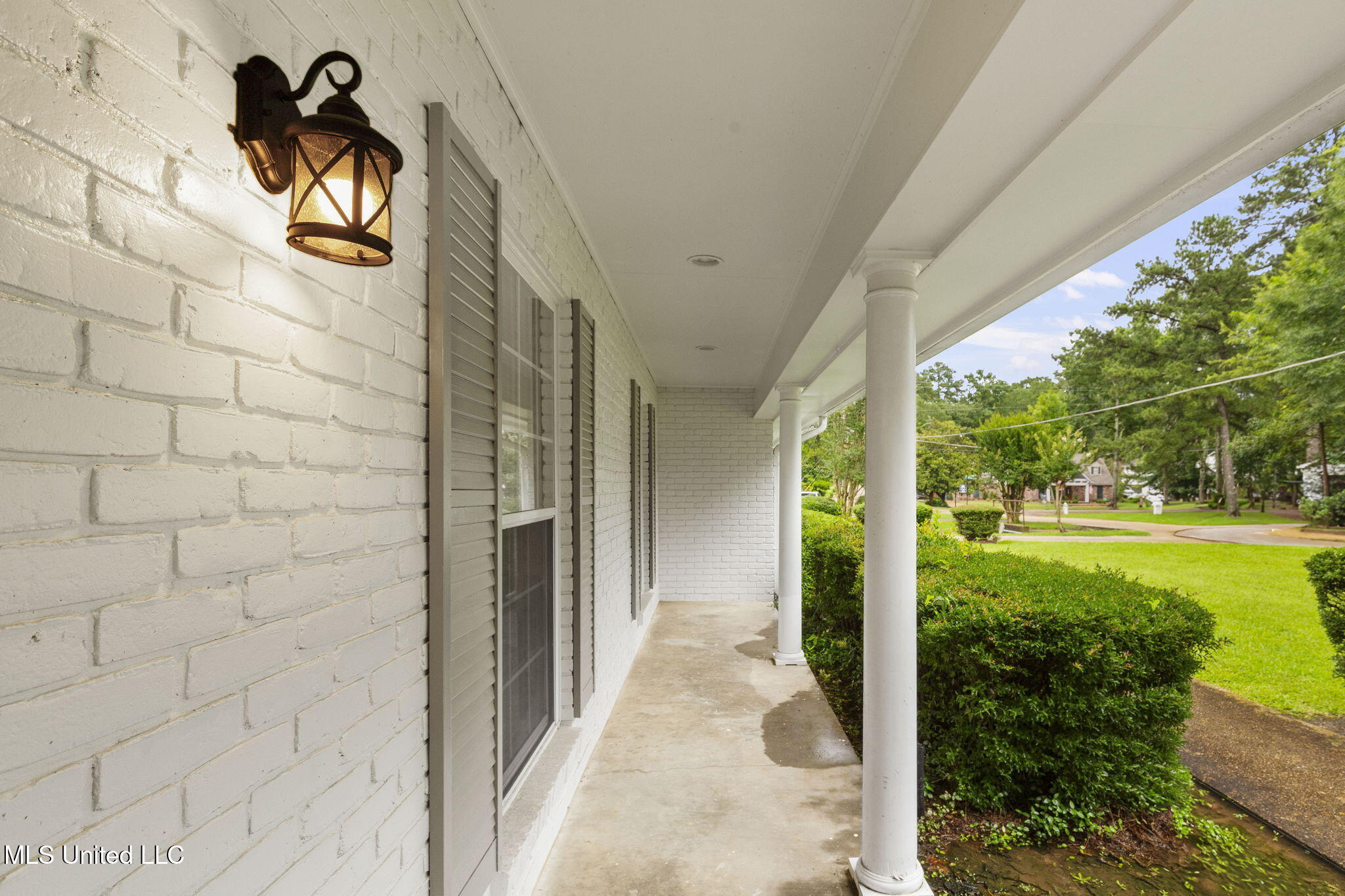 1940 Sheffield Drive Jackson, MS 39211 - Photo 4 of 59 5-web-or-mls-1940 Sheffield-5