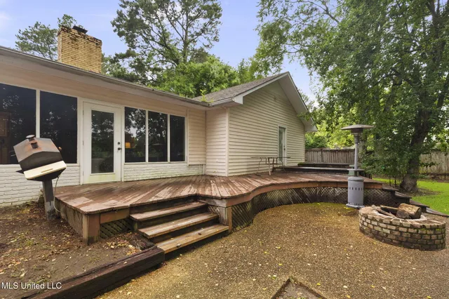 $318,000 | 1940 Sheffield Drive, Jackson, MS 39211