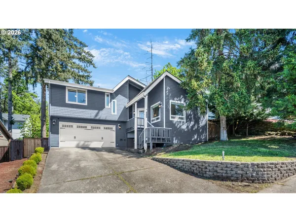 $440,000 | 815 South 72nd Street, Springfield, OR 97478