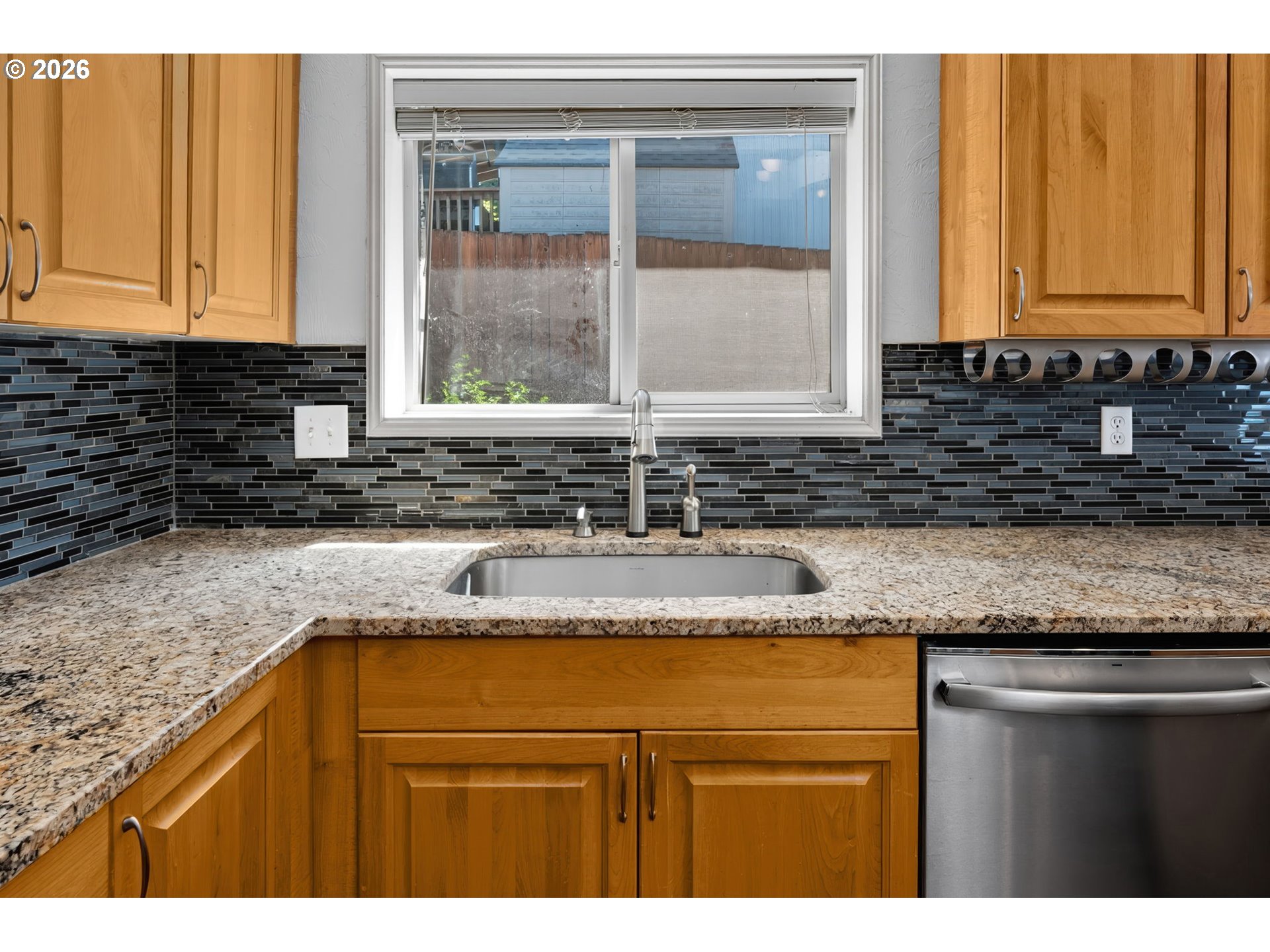 815 South 72nd Street Springfield, OR 97478 - Photo 16 of 40