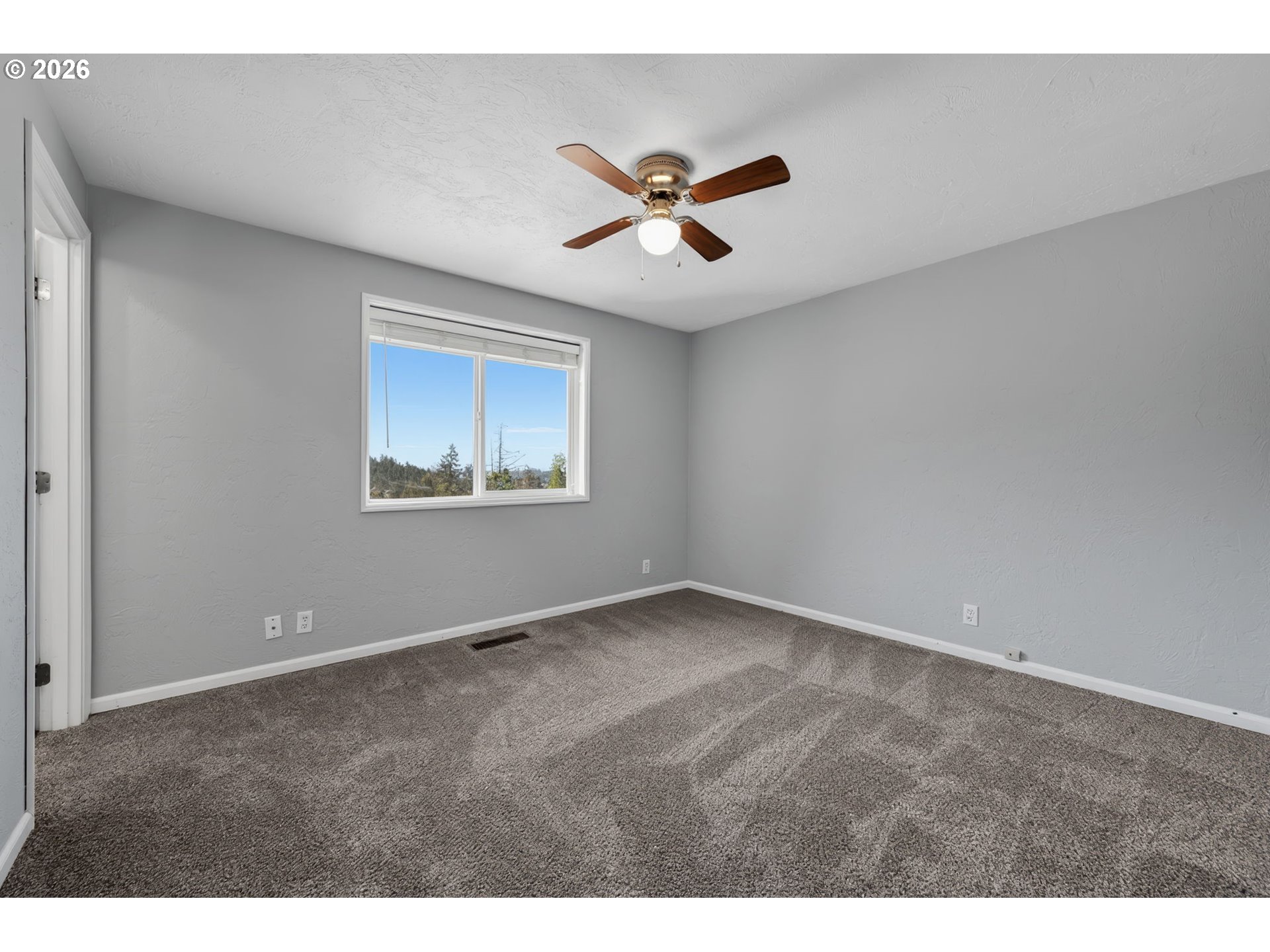 815 South 72nd Street Springfield, OR 97478 - Photo 23 of 40