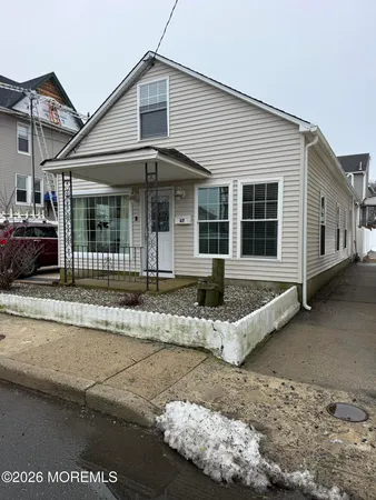 $3,950 | 67 5th Street, Highlands, NJ 07732