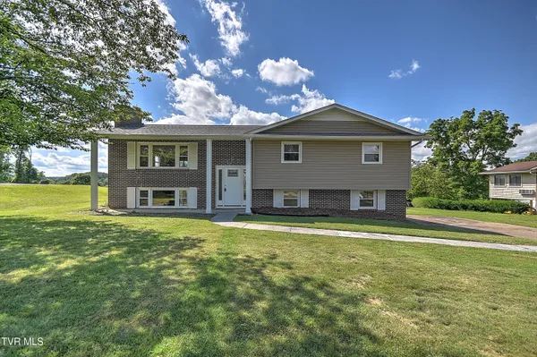 $335,000 | 228 Oneida Court, Kingsport, TN 37664