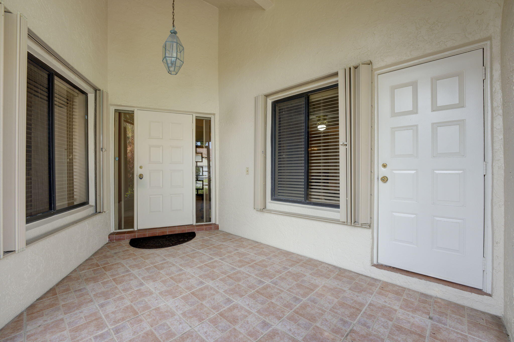 23360 Water Circle Boca Raton, FL 33486 - Photo 5 of 63 5-web-or-mls-DSC04623_4_5_6_7
