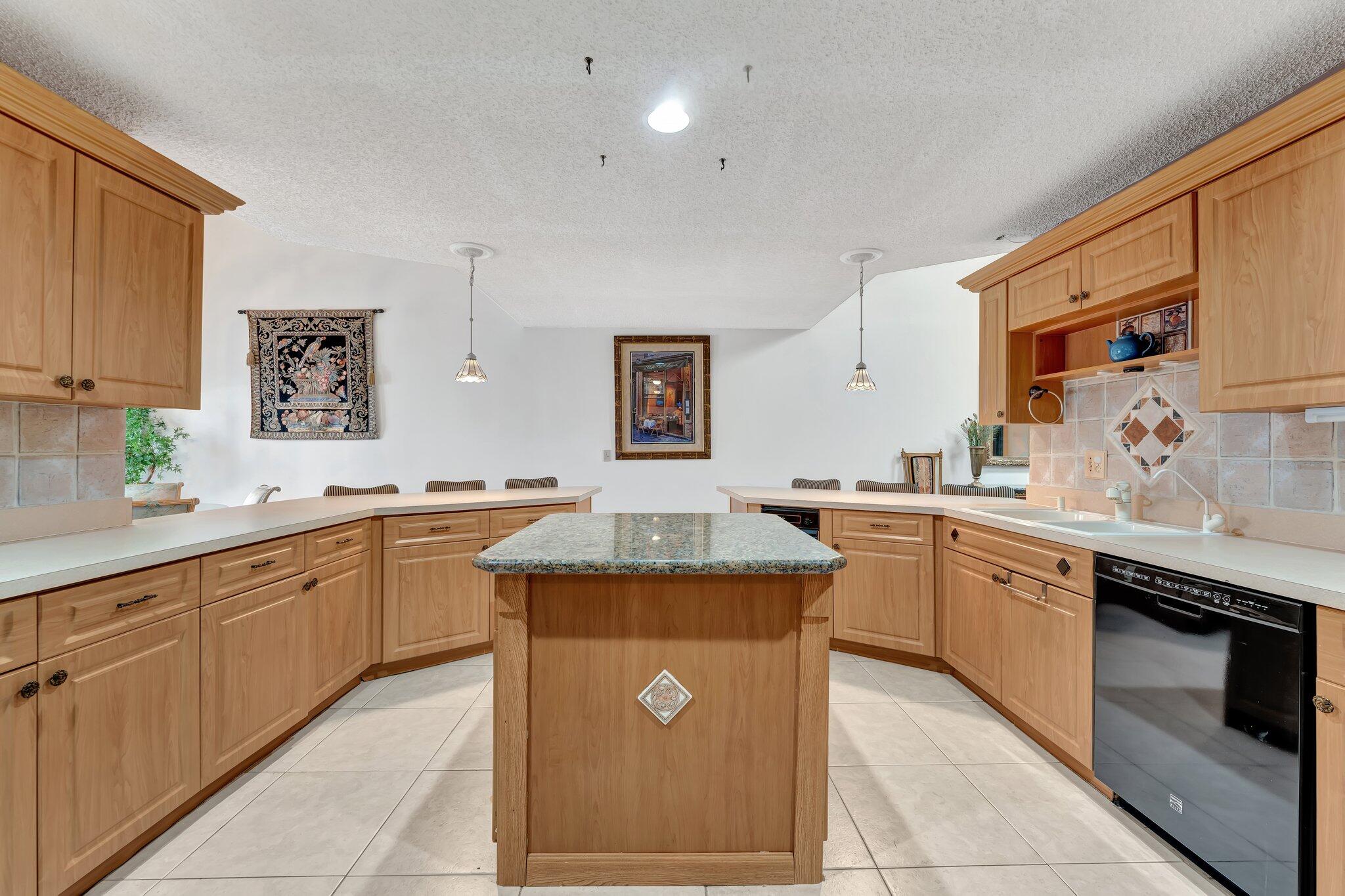 23360 Water Circle Boca Raton, FL 33486 - Photo 10 of 63 14-web-or-mls-DSC04389