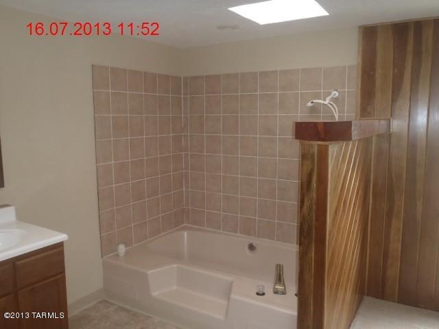 1340 East Milton Road Tucson, AZ 85706 - Photo 15 of 18
