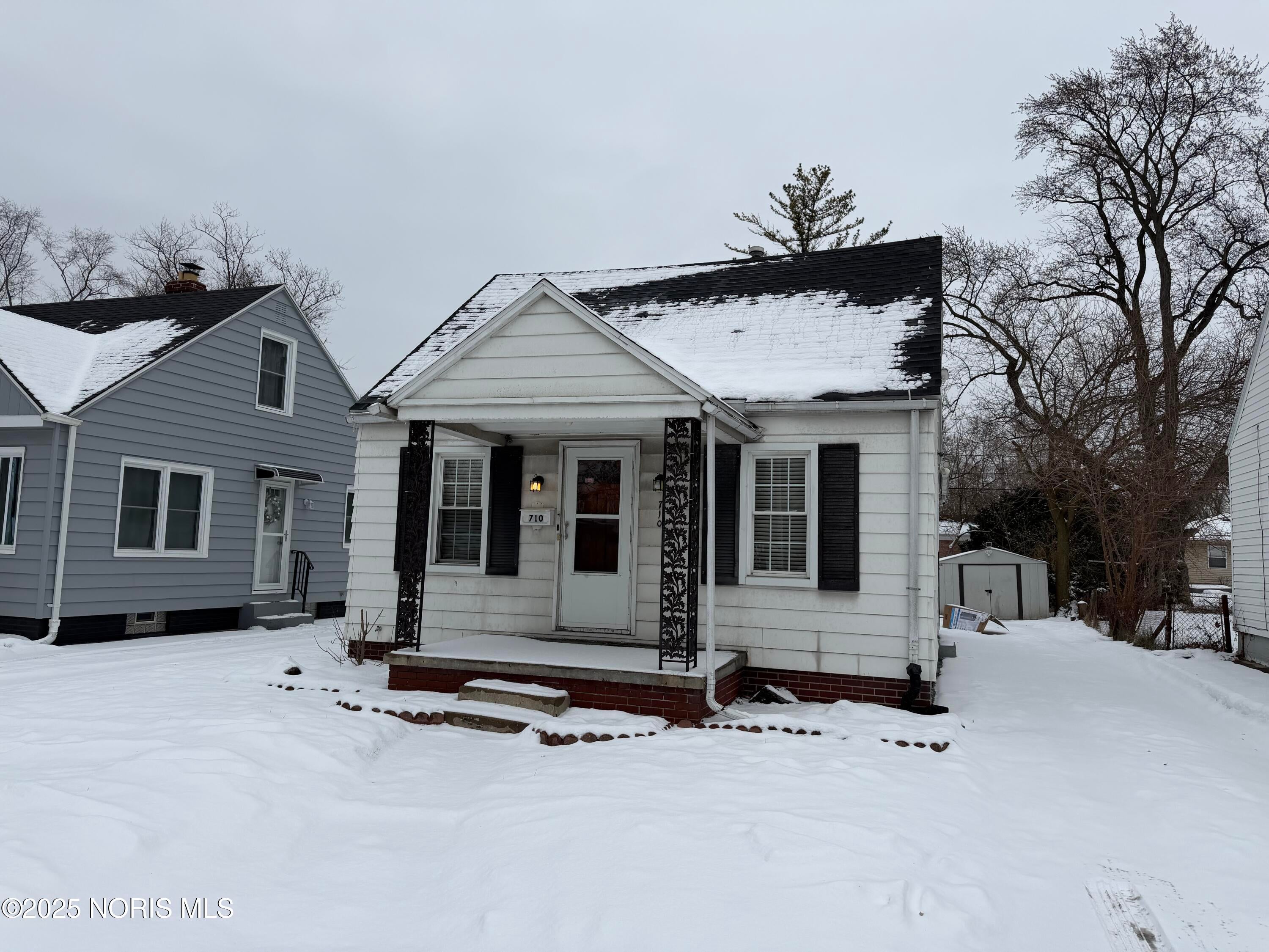710 North Byrne Road Toledo, OH 43607 - Photo 6 of 32 IMG_0012