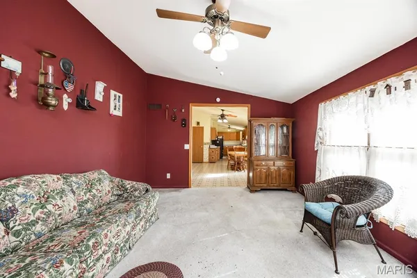 $125,000 | 3040 County Road 900 North, New Baden, IL 62265