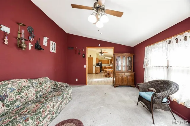 $250,000 | 3040 County Road 900 North, New Baden, IL 62265