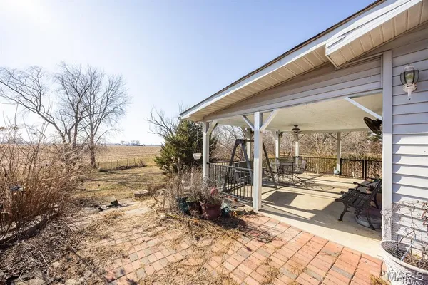 $125,000 | 3040 County Road 900 North, New Baden, IL 62265