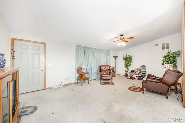 $250,000 | 3040 County Road 900 North, New Baden, IL 62265