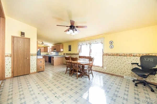 $125,000 | 3040 County Road 900 North, New Baden, IL 62265