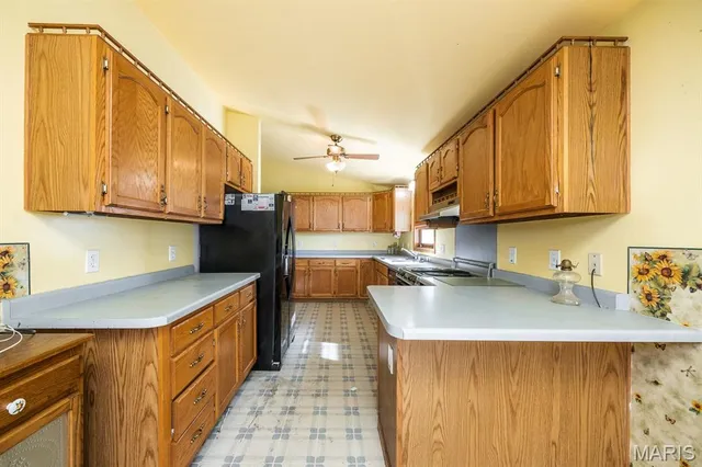 $250,000 | 3040 County Road 900 North, New Baden, IL 62265