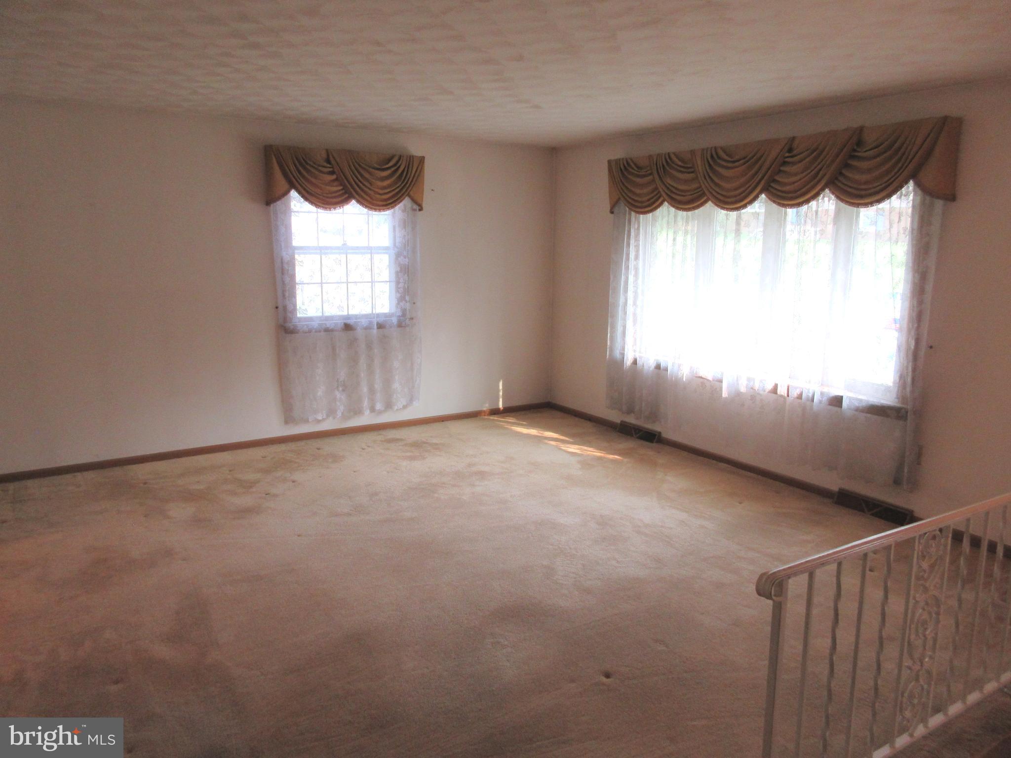 1079 Richmond Road Lancaster, PA 17603 - Photo 5 of 36 living room