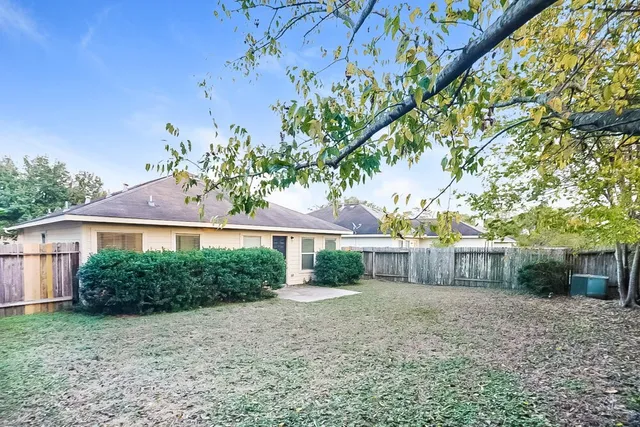 $1,585 | 11303 Northam Drive, Tomball, TX 77375