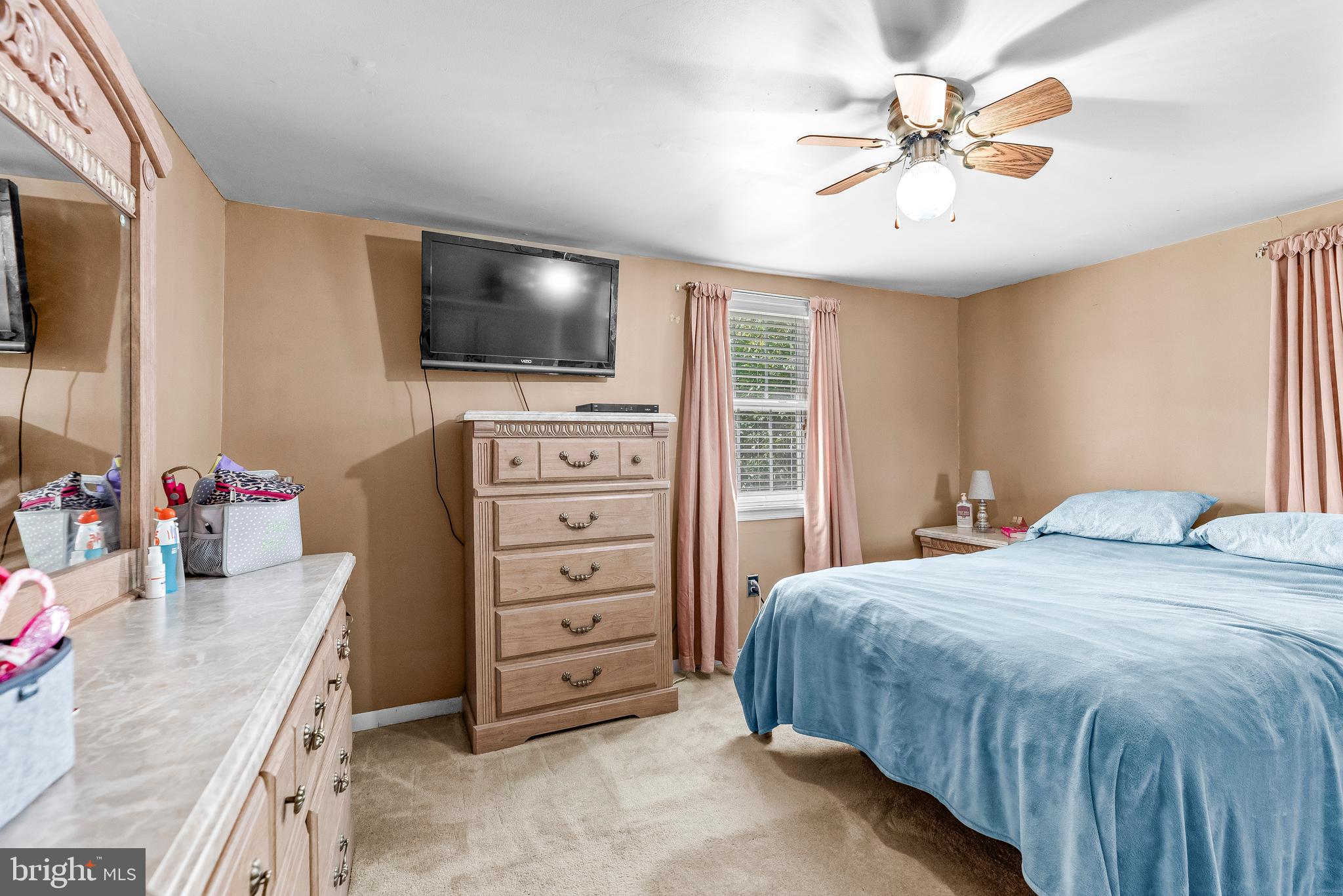 9235 Pardoe Road Lusby, MD 20657 - Photo 17 of 28 Primary bed is large and bright.