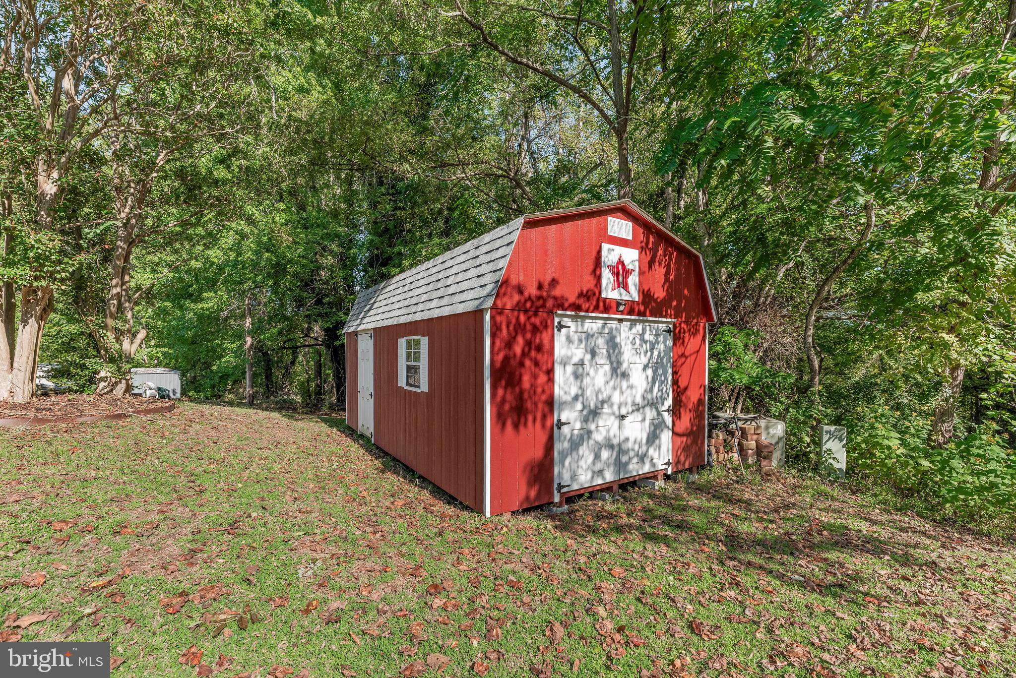 9235 Pardoe Road Lusby, MD 20657 - Photo 24 of 28 Nice workshop/shed.