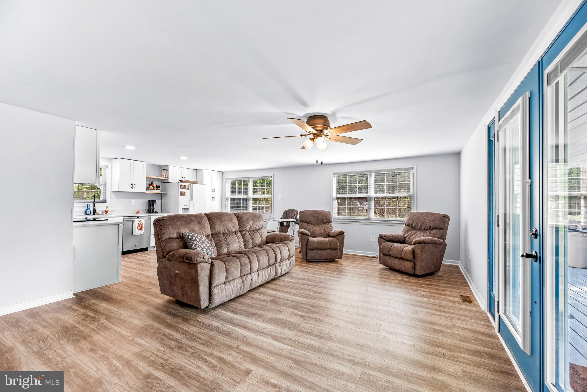 9235 Pardoe Road Lusby, MD 20657 - Photo 5 of 28 Enter into the spacious living room.
