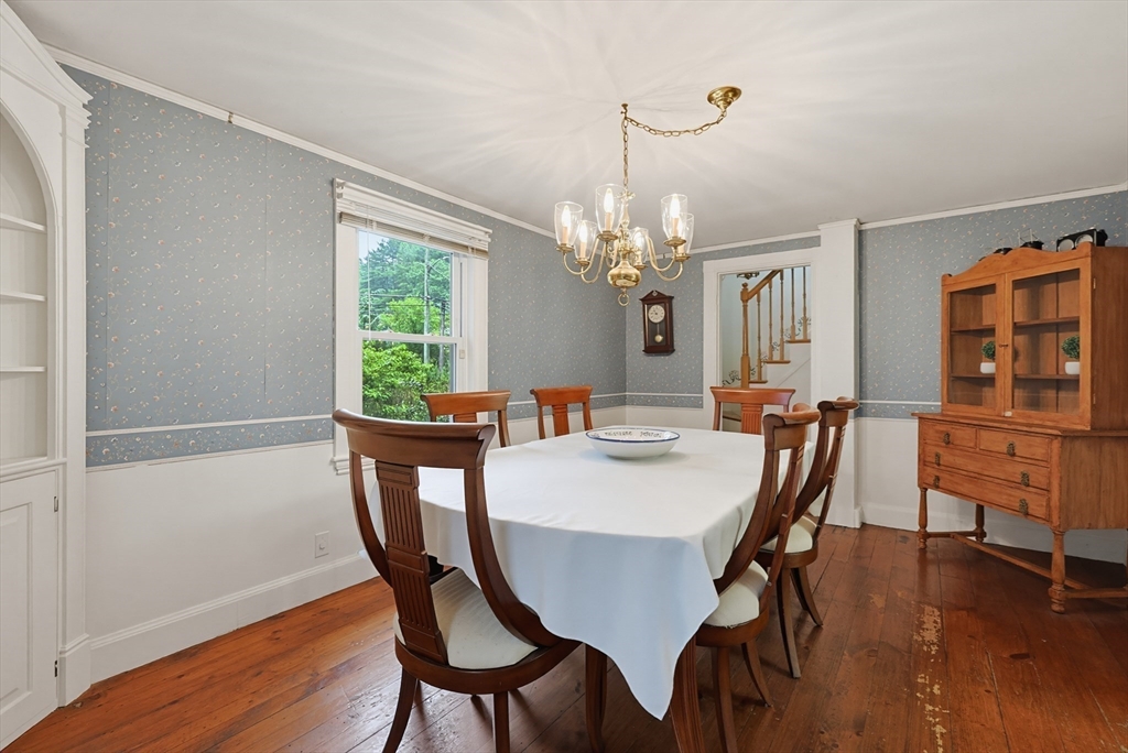 602 Elm Street Walpole, MA 02081 - Photo 10 of 38