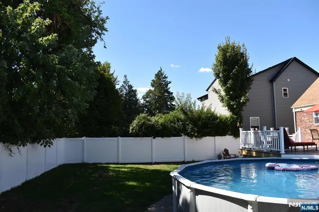 $599,500 | 39-16 Northern Drive, Fair Lawn, NJ 07410