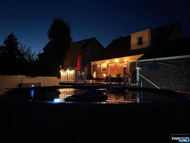 $599,500 | 39-16 Northern Drive, Fair Lawn, NJ 07410