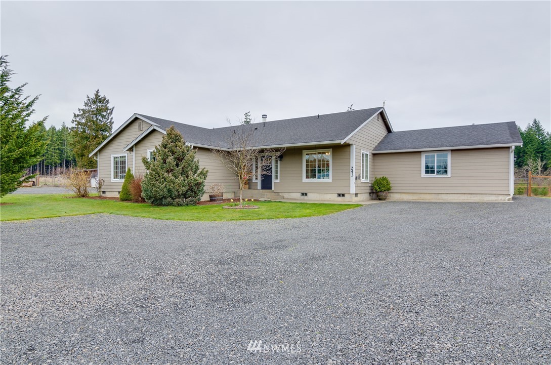 243 Gartner Road Winlock, WA 98596 - Photo 21 of 38 a view of house with backyard of house