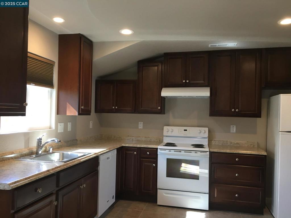 1330 Bentley Street Concord, CA 94518 - Photo 4 of 11