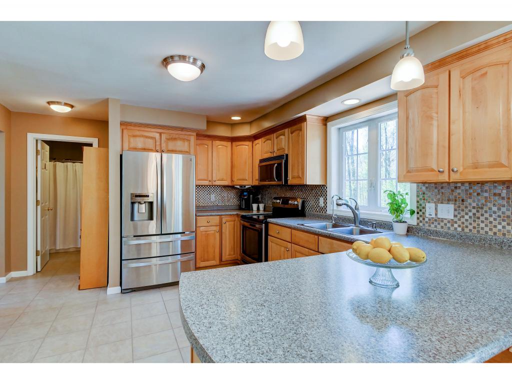 30 Squire Armour Road Windham, NH 03087 - Photo 3 of 26