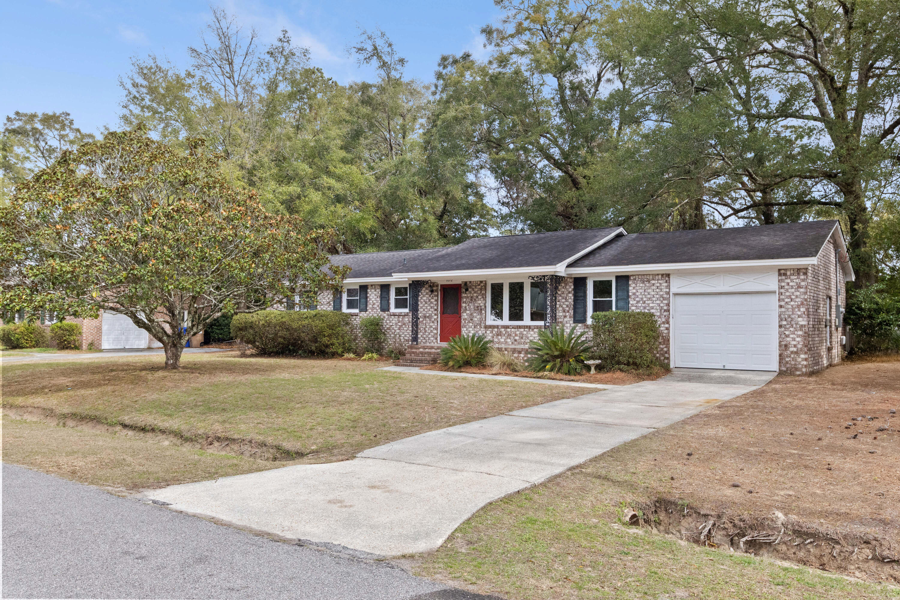 1072 Kentwood Circle Charleston, SC 29412 - Photo 37 of 42 1072KentwoodCir-CasaVerdeMediaLLC1