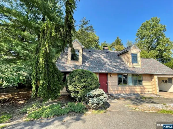 $5,800 | 149 West Clinton Avenue, Tenafly, NJ 07670