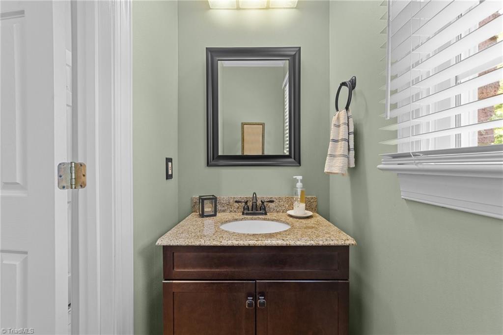 5806 Billet Road Oak Ridge, NC 27310 - Photo 19 of 46 POWDER ROOM