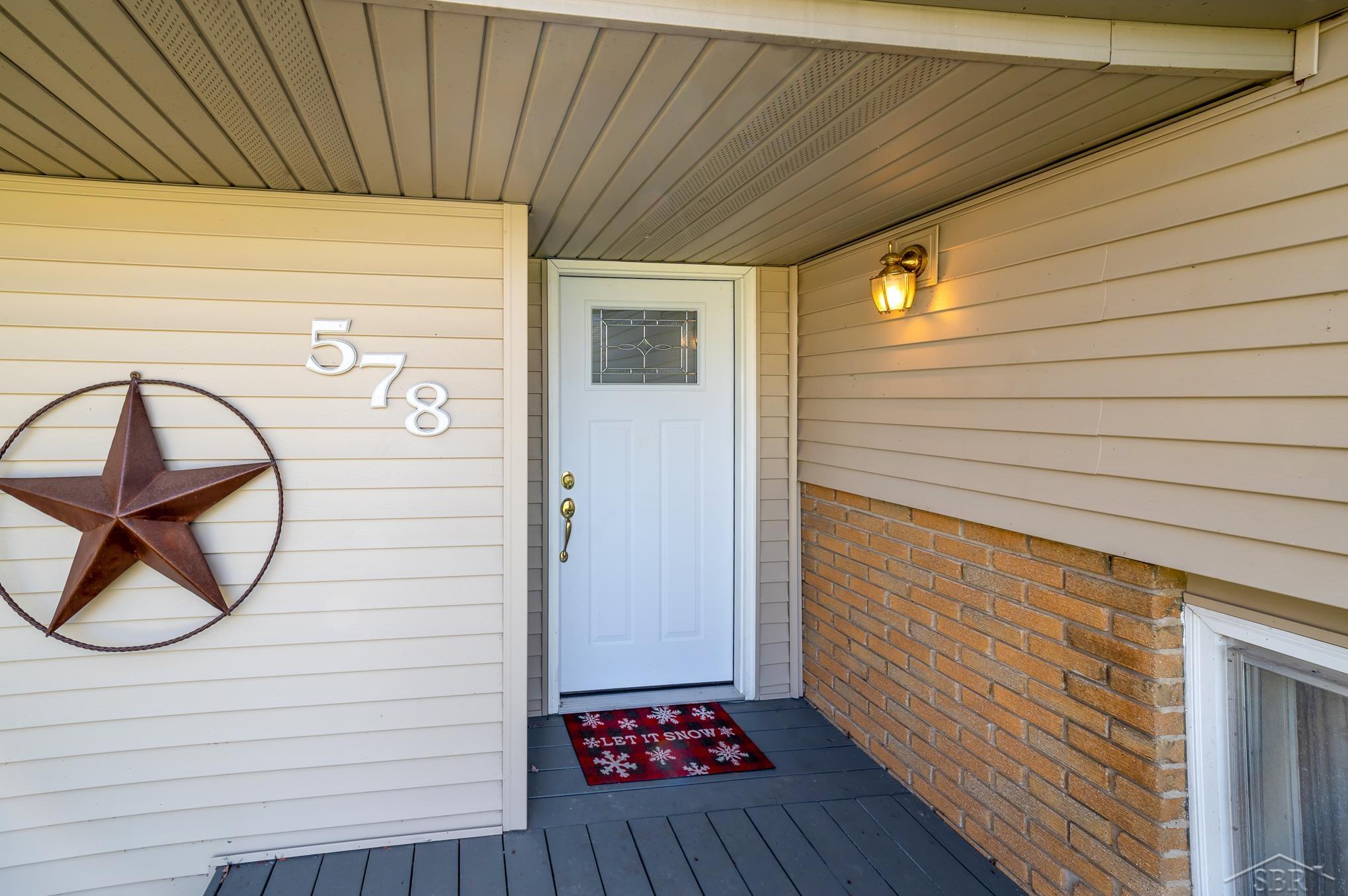 578 East Price Road Midland, MI 48642 - Photo 4 of 30 50107149-3.JPG