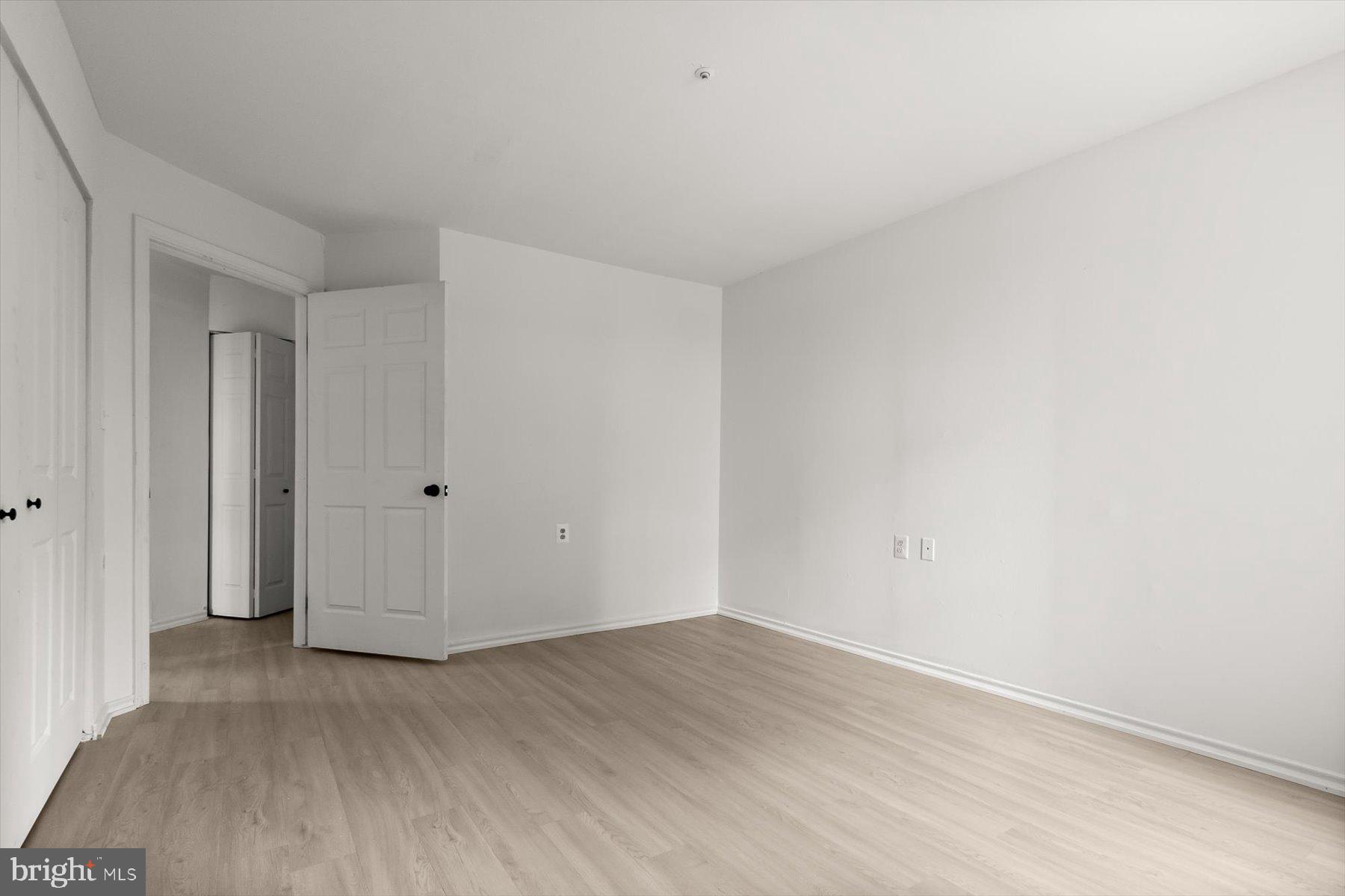 18521 Boysenberry Drive, Unit 242172 Gaithersburg, MD 20879 - Photo 16 of 43 a view of an empty room