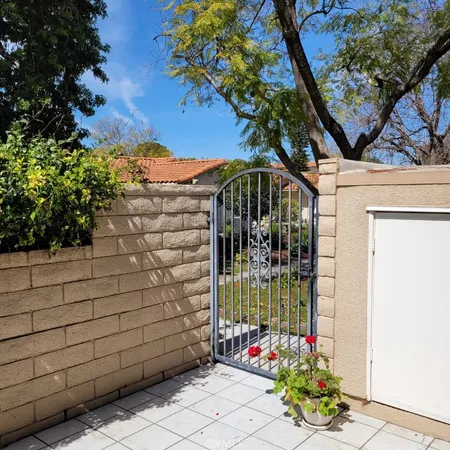 $2,350 | 2066 Via Mariposa East, Unit C, Laguna Woods, CA 92637