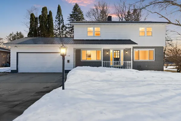 $309,900 | 108 South Humphrey Circle, Shawano, WI 54166