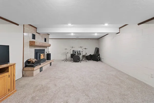 $309,900 | 108 South Humphrey Circle, Shawano, WI 54166