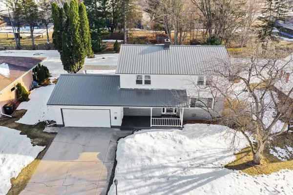$309,900 | 108 South Humphrey Circle, Shawano, WI 54166