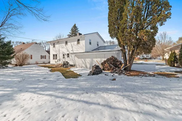 $309,900 | 108 South Humphrey Circle, Shawano, WI 54166