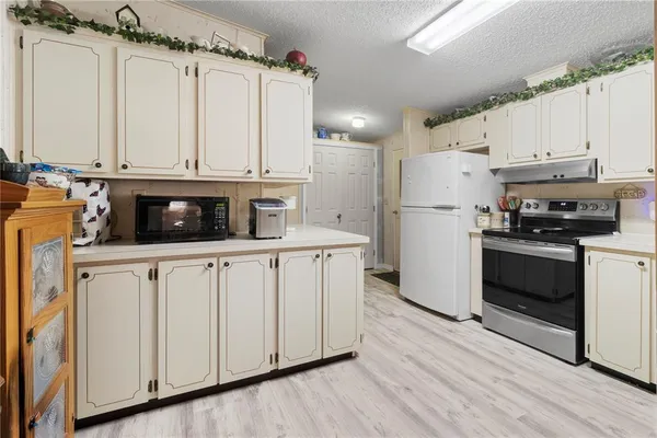 $219,000 | 94 Meadow Circle, Ellenton, FL 34222