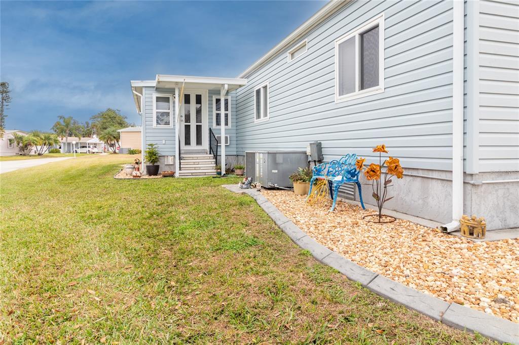 94 Meadow Circle Ellenton, FL 34222 - Photo 4 of 57