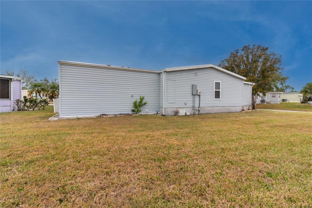 94 Meadow Circle Ellenton, FL 34222 - Photo 7 of 57