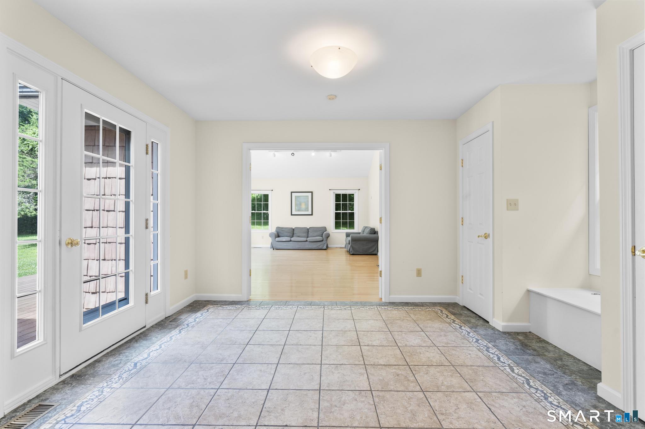 1140 Johnson Road Woodbridge, CT 06525 - Photo 12 of 33