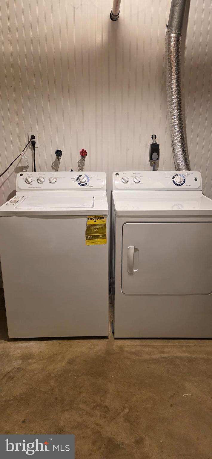 8434 Springfield Oaks Drive Springfield, VA 22153 - Photo 17 of 20 Laundry